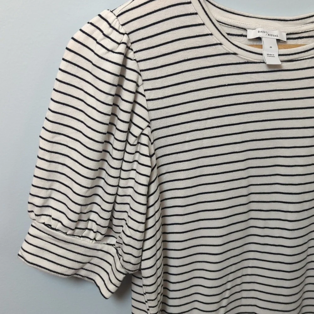 Daily Ritual Puffed Sleeves Striped Dress - Picture 5 of 8